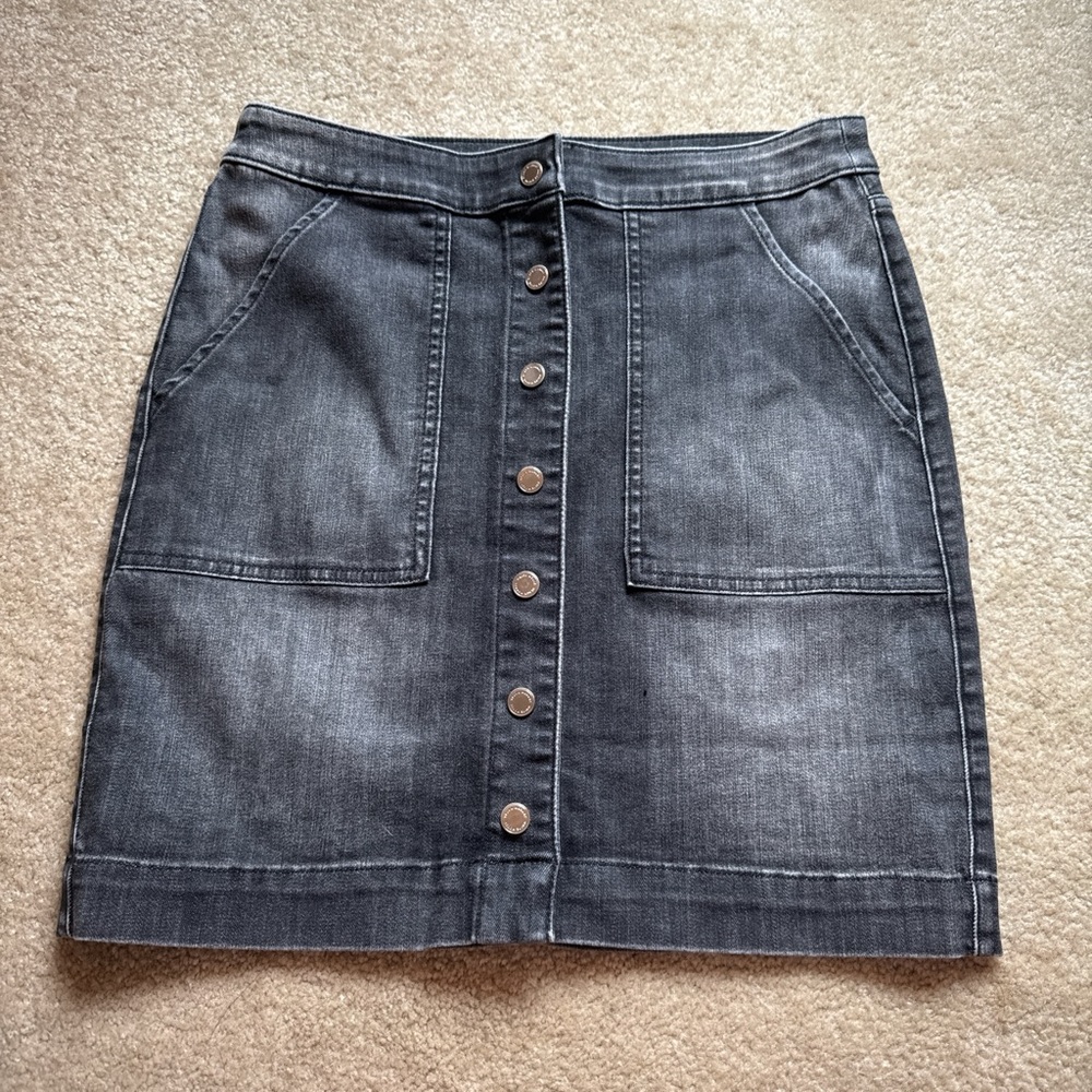 White House Black Market Charcoal Button-Front Mini Skirt